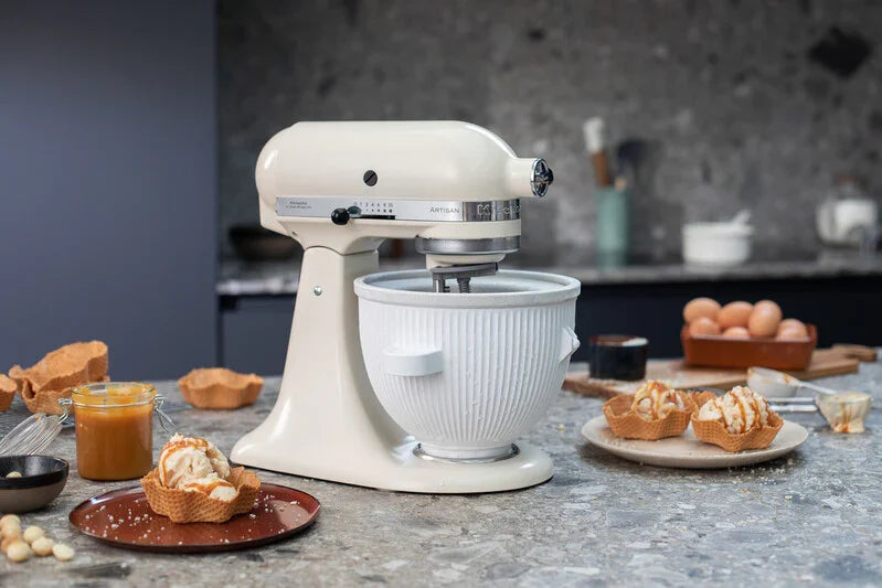 KitchenAid 4,8 L 5KSM175 Artisan Küchenmaschine Meatlover mit Ganzmetall-Fleischwolf und Spritzgebäckvorsatz