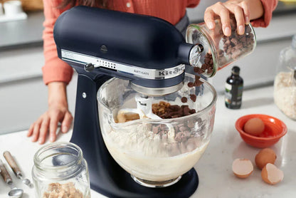KitchenAid 4,8 L 5KSM175 Artisan Küchenmaschine Pastrylover mit Kunststofffleischwolf+Spritzgebäckvorsatz und Patisserie Buch